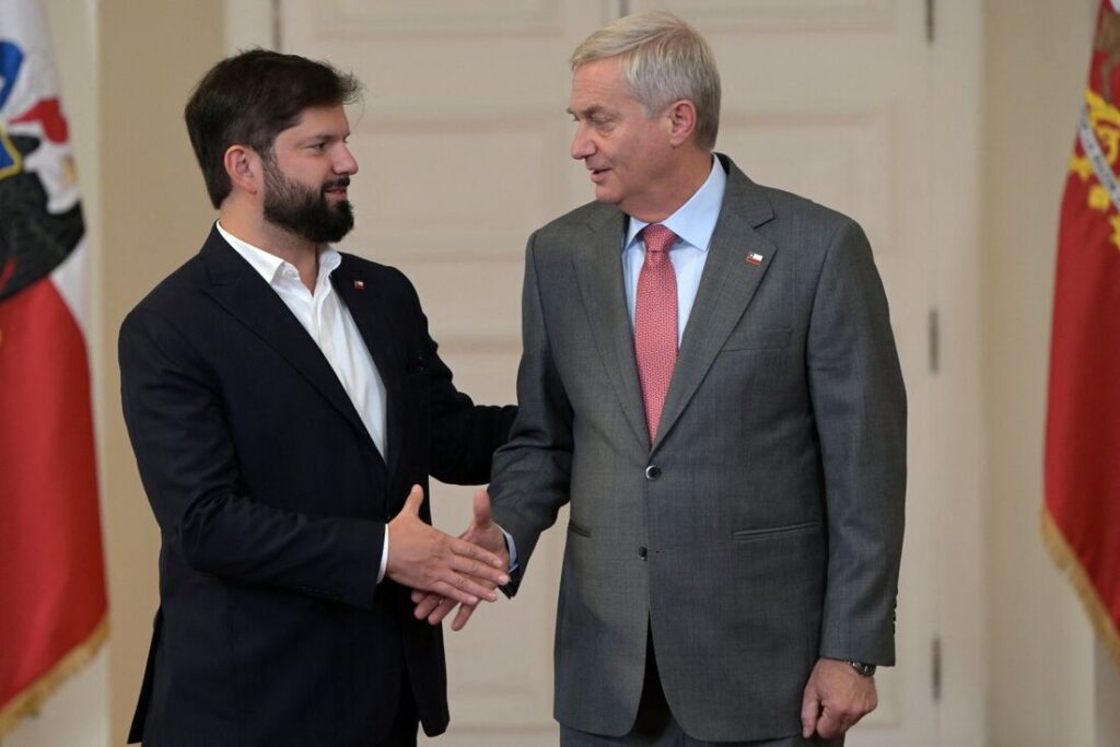 Transition in Chile: Boric congratulates Kast on decisive victory and calls for national unity